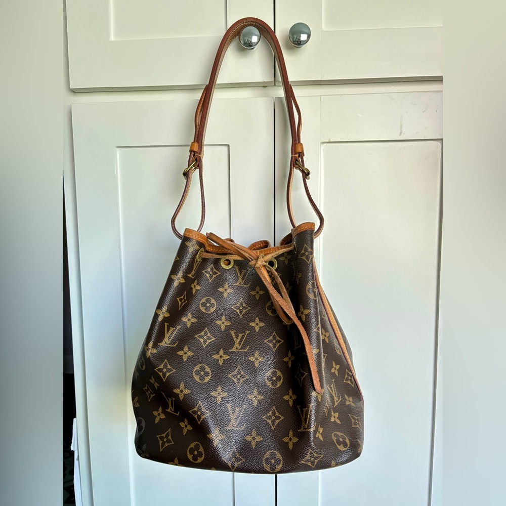 Vintage Louis Vuitton Drawstring Noe Bucket Bag